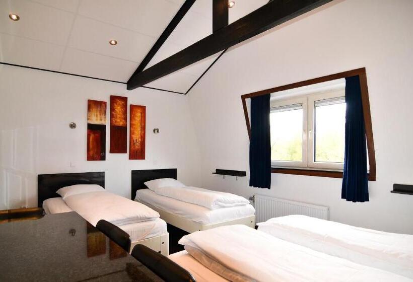 חדר סטנדרט לארבעה, Bienvenue