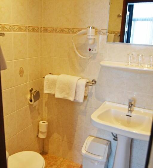 חדר קומפורט לשלושה, Bienvenue