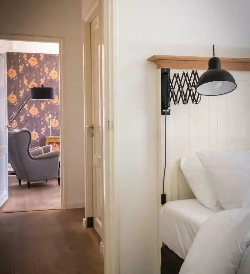 Standard-huone, Het Weeshuis