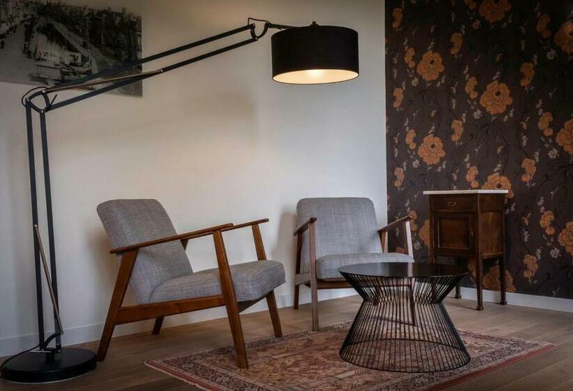 标准间, Het Weeshuis