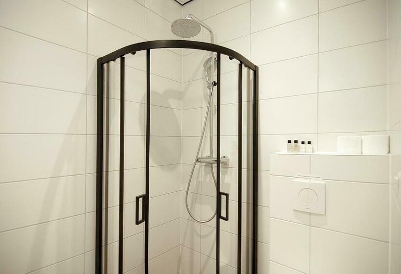 اتاق استاندارد, Weber Hotel 117