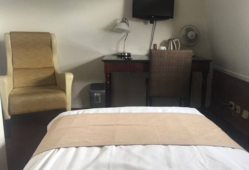 חדר אקונומי יחיד, Restaurant Waddinxveen