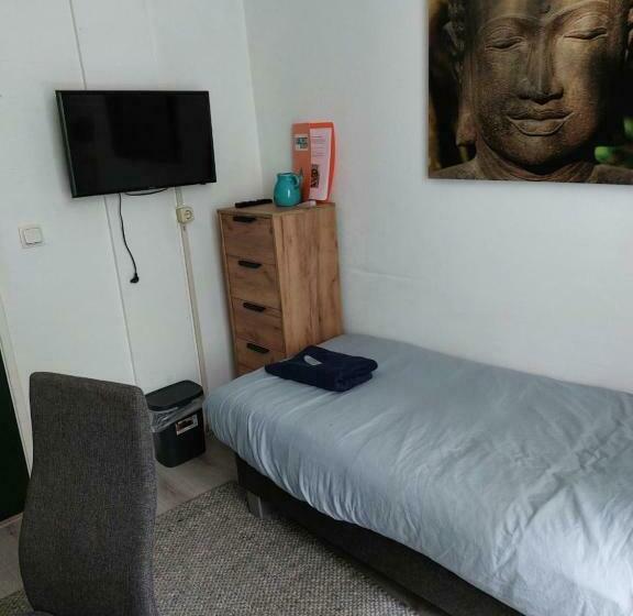 חדר סטנדרט יחיד, Simplon Hostel