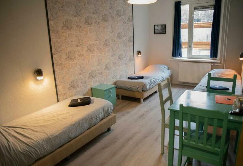 标准三人间, Simplon Hostel