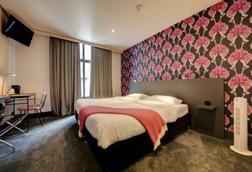 스탠다드 룸, Sutor