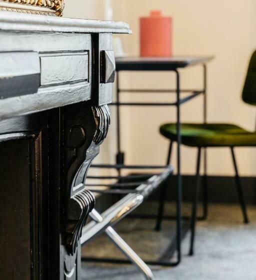 스탠다드 룸, Sutor