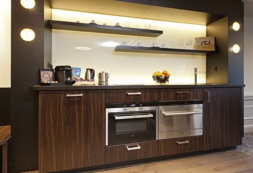 이그제큐티브 스위트, T Goude Hooft