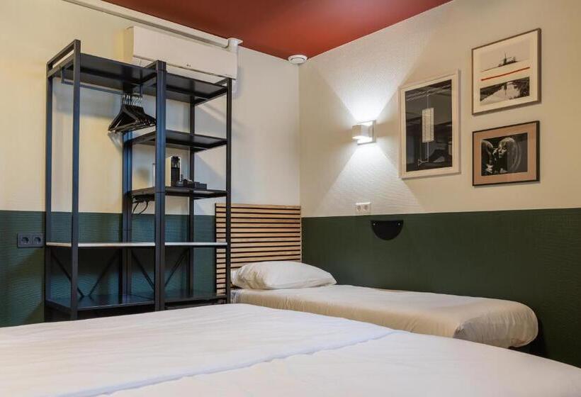 اتاق استاندارد سه نفره, Weber Hotel 117