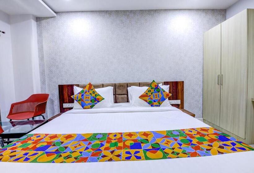 Superior Room, Fabhotel The South Square   Nr Suguna Hospital