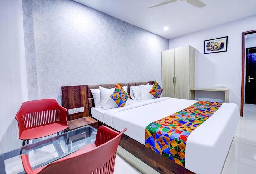 Superior Room, Fabhotel The South Square   Nr Suguna Hospital