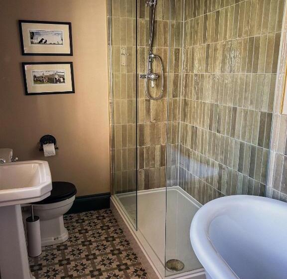 스탠다드 룸 킹사이즈 침대, The Fitzherbert Farmhouse