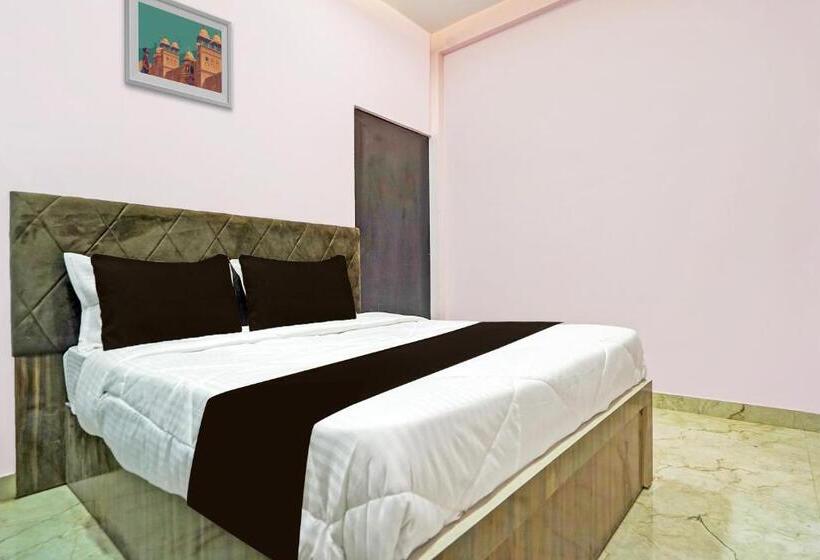 اتاق کلاسیک سه تخته, Oyo The Orchid