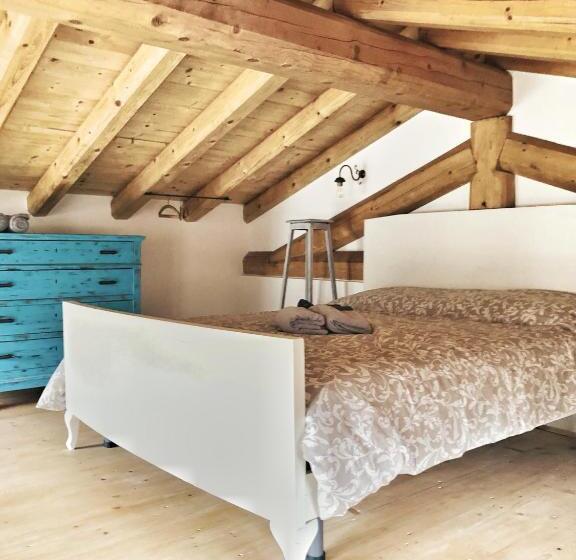 Номер Стандарт Вид на Озеро, Casa Barteèi