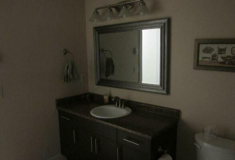 اتاق خانوادگی, Winedownhere Lic. 75806