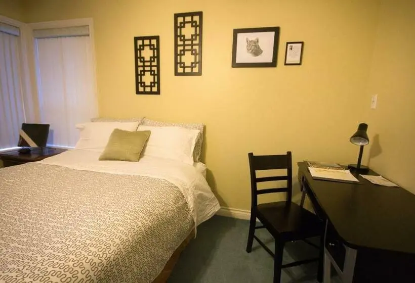 سوییت لوکس, Eagle Close Executive B&b