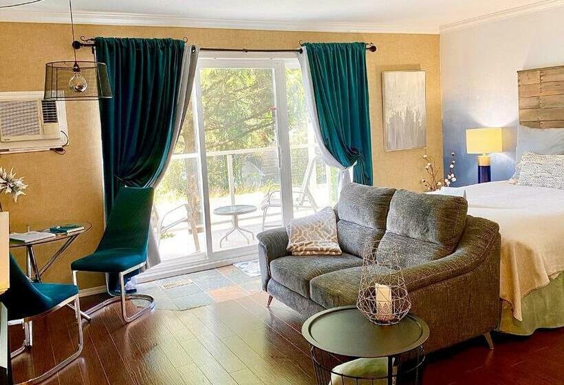 Номер Стандарт с Гидромассажем, Evergreen Bed & Breakfast