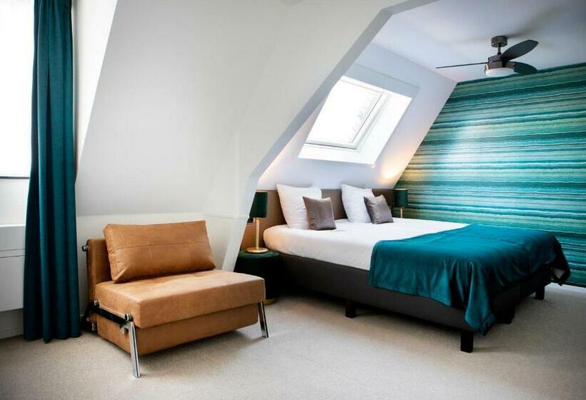 חדר קומפורט לשלושה, Amerika