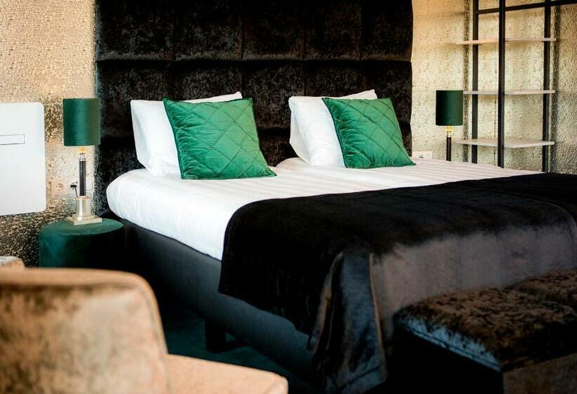 סוויטה אקזקיוטיב, Amerika