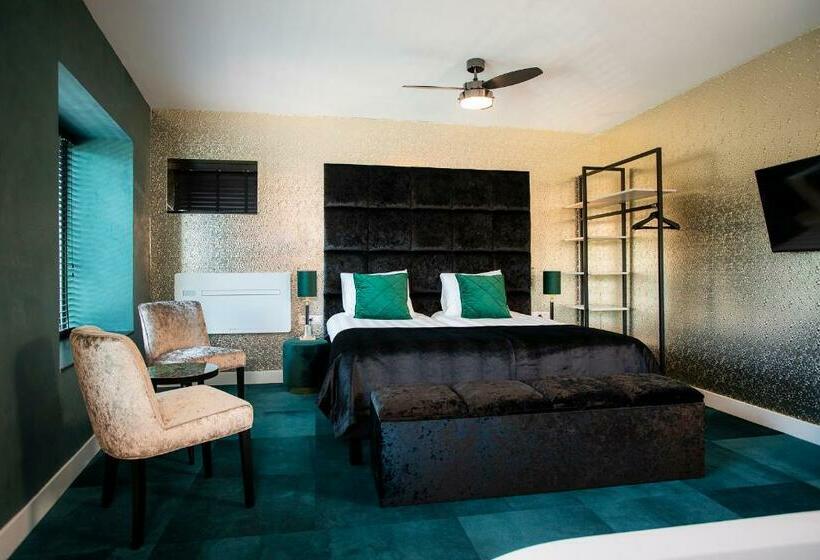 סוויטה אקזקיוטיב, Amerika