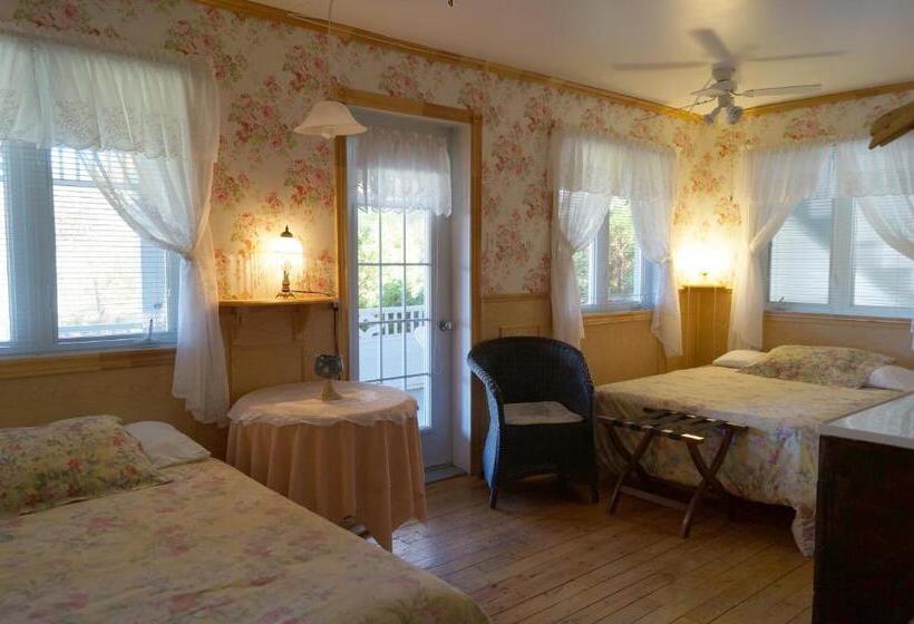 Четырехместный Номер Стандарт, Auberge Des Cévennes