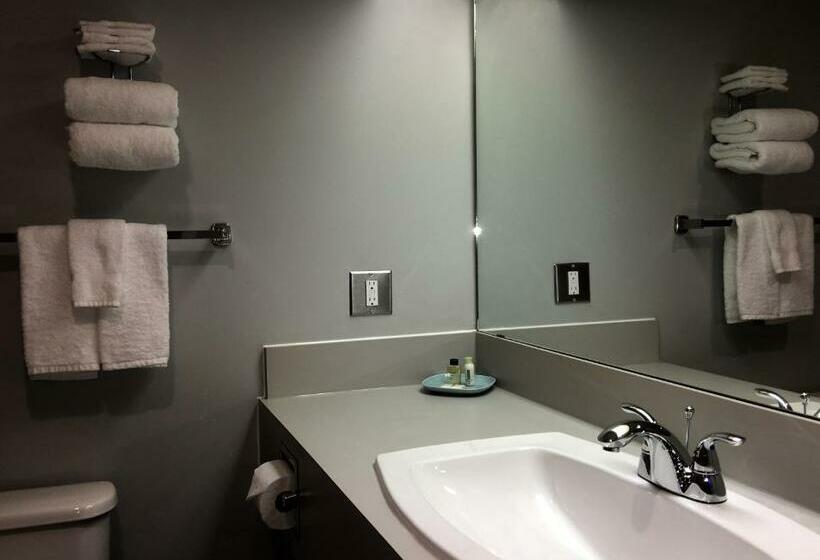 חדר סטנדרט עם מיטת קווין, Home Away Inn