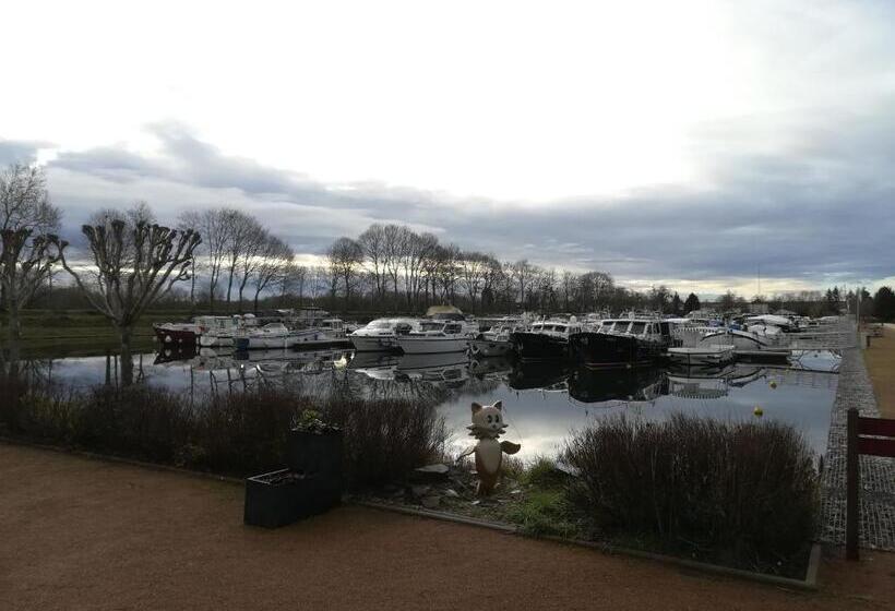 １ベッドルームハウス, Le Port De Decize