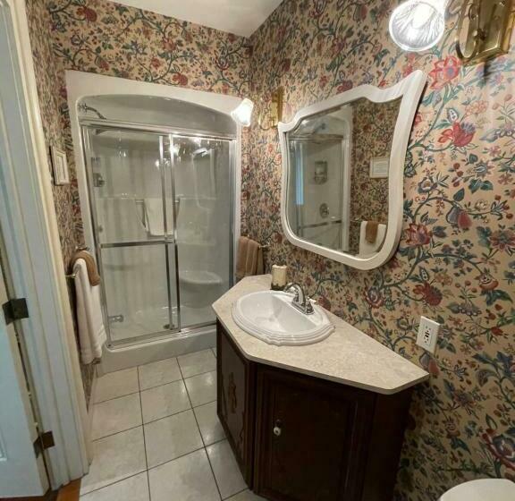 Номер Стандарт, Manoir Sweetsburg