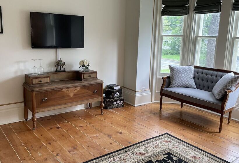 디럭스 룸, Manoir Sweetsburg