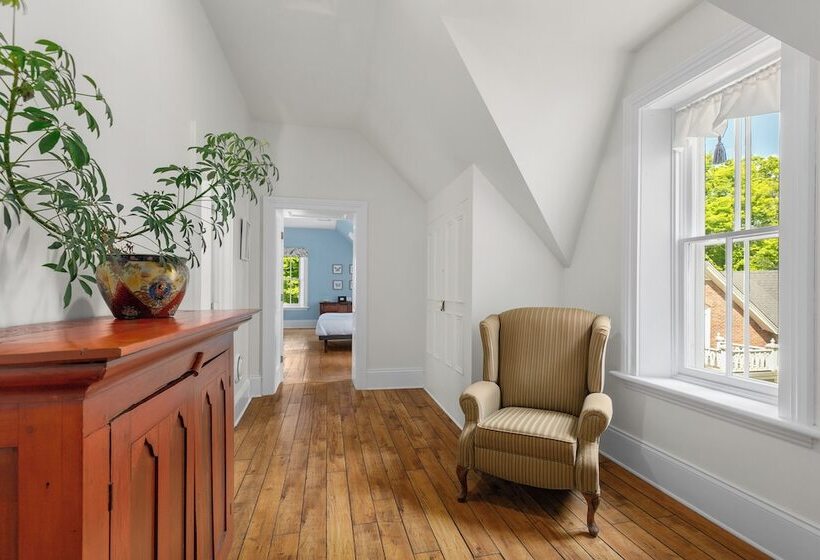 스위트, Manoir Sweetsburg