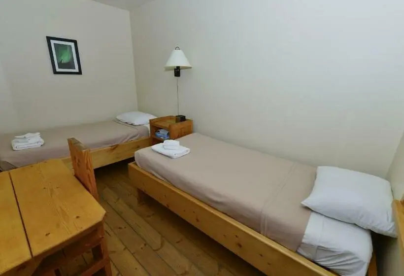 اتاق استاندارد با سرویس بهداشتی مشترک, The Bunkhouse