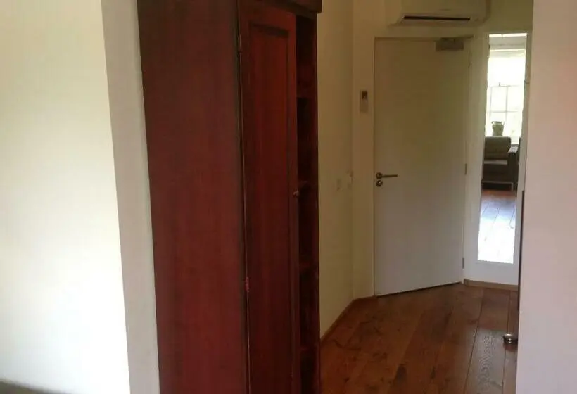 Economy-huone, Wellness Caracol