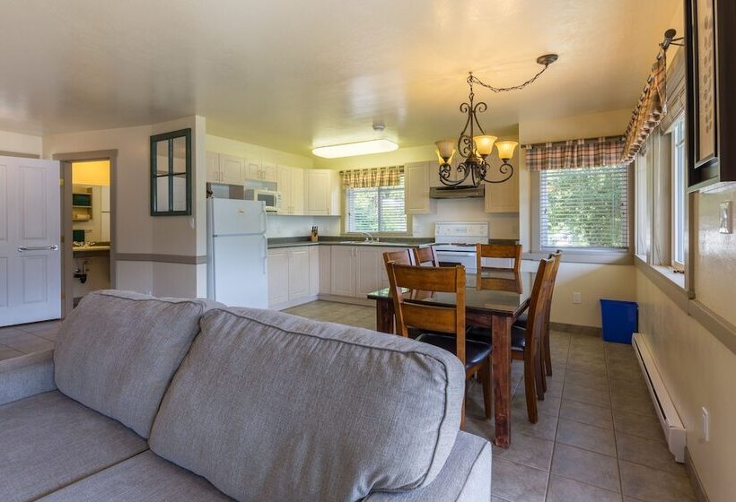 סוויטה משפחתית 2 חדרי שינה, Bathgate Resort And Marina