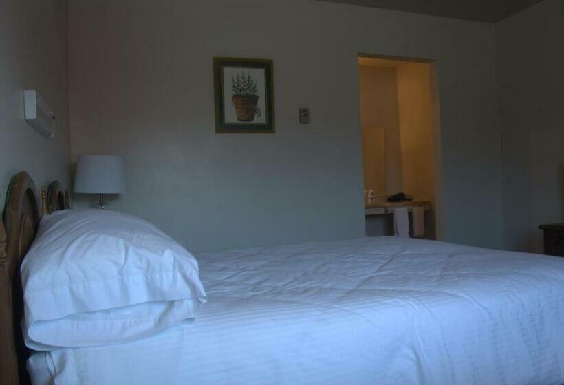 غرفة قياسية, Fortress Inn Louisbourg