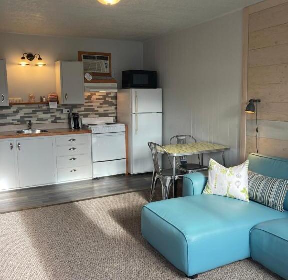 בית, חדר שינה 1, Pinewood Inn