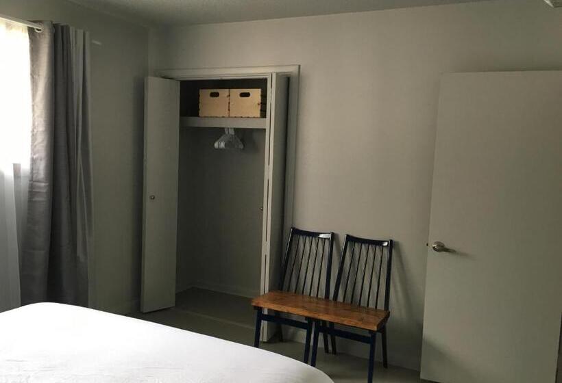 침실 2개 스위트, Pinewood Inn