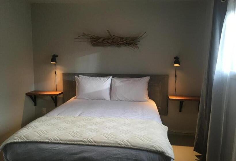 סוויטת 2 חדרי שינה, Pinewood Inn