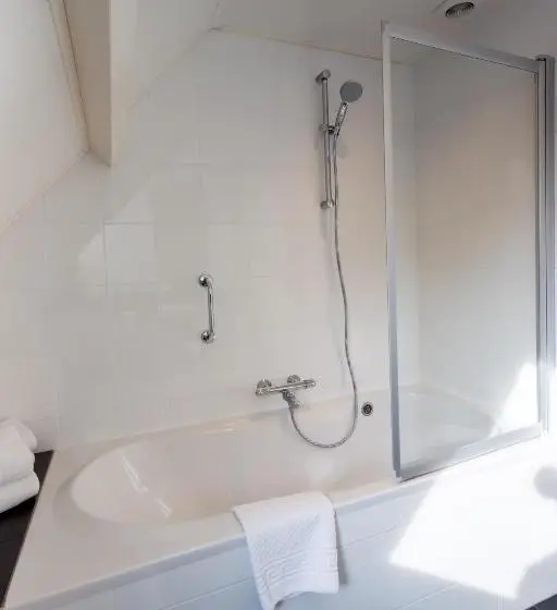 اتاق استاندارد چهار تخته, Strandhotel Domburg