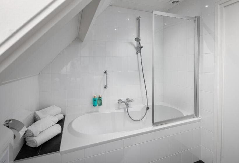 اتاق استاندارد چهار تخته, Strandhotel Domburg