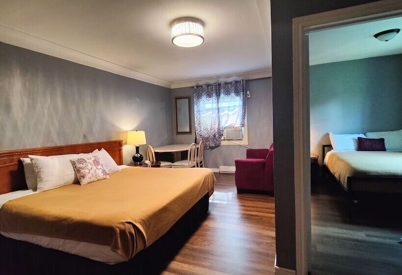 غرفة عائلية, Tulip Motel