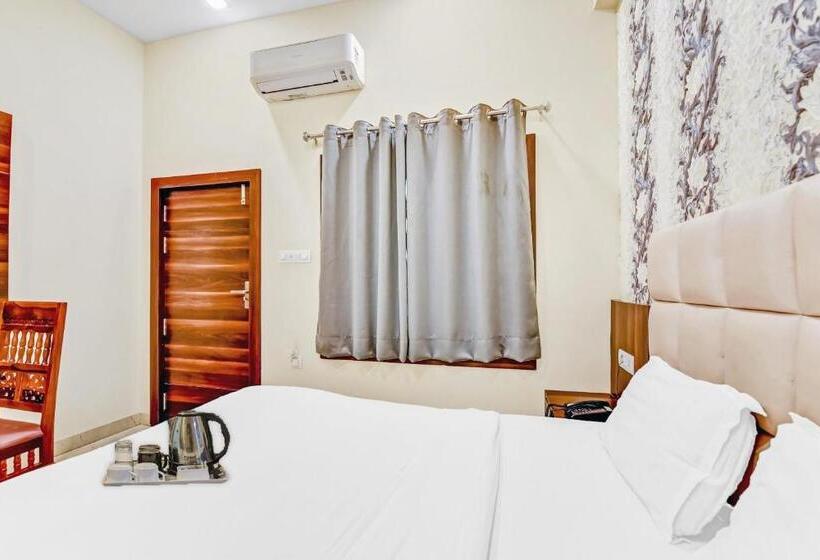 Трехместный Номер Классика, Collection O Mangal Inn