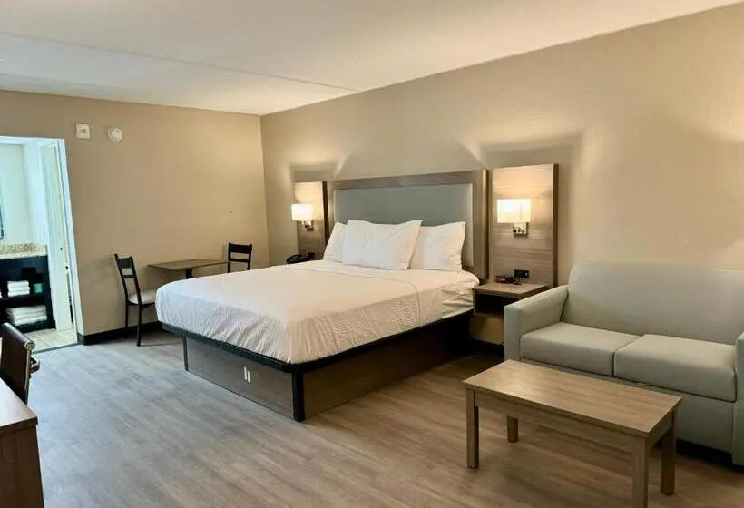 Deluxe Suite King Bed, Baymont By Wyndham Corpus Christi Airport