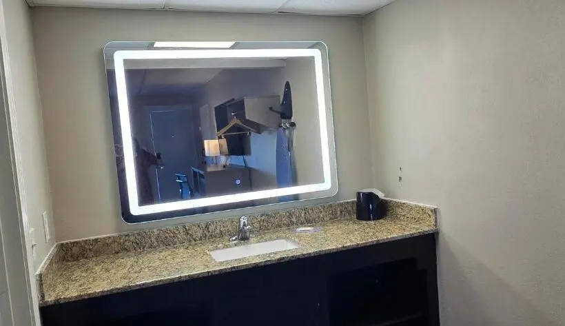 اتاق استاندارد برای معلولان, Baymont By Wyndham Corpus Christi Airport