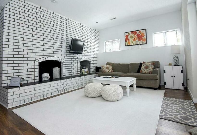 스위트, A Touch Of English B&b