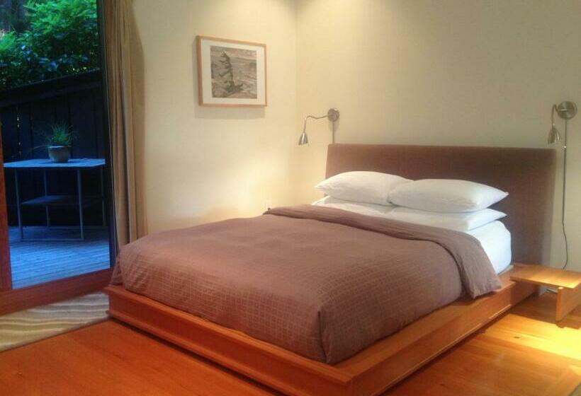 자쿠지 스위트, Hyphocus Inn