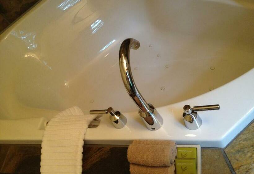 자쿠지 스위트, Hyphocus Inn