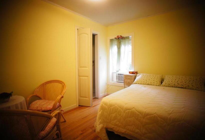 디럭스 스위트, Inn On Frederick