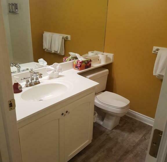 디럭스 룸 킹사이즈 침대, Lady Macdonald Country Inn