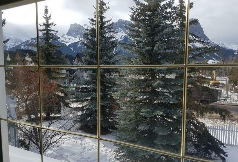 スーペリアールーム, Lady Macdonald Country Inn