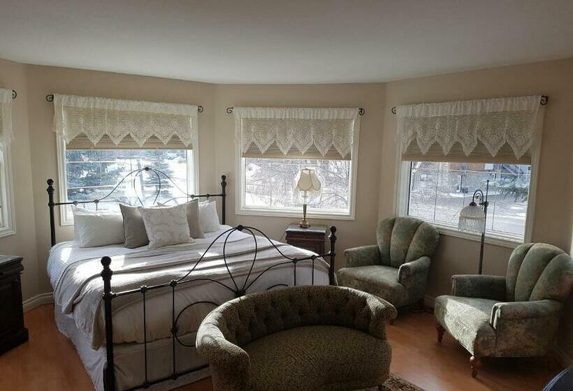 キングサイズベッドのスイートルーム, Lady Macdonald Country Inn