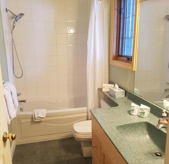 スーペリアールーム, Lady Macdonald Country Inn